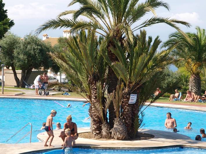 Ferienhaus für 4 Personen, mit Pool und Garten in Santa Pola