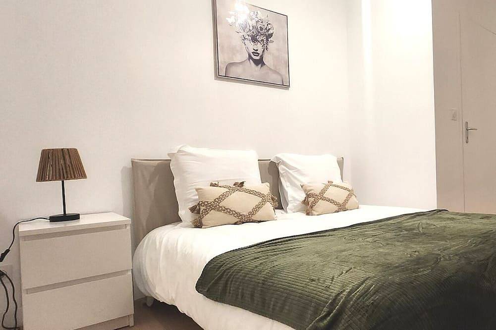Geheel appartement, Magnificent Triplex, 5 mn from the Cathedral of Tours, refurbished in Tours, Tours en omgeving
