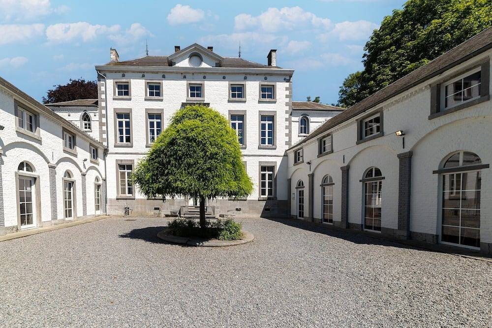 Luxuriöses Herrenhaus Mettet in Mettet, Region Namur