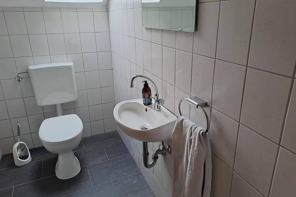Ganze Wohnung, Hundefreundliche Ferienwohnung 120qm für bis zu 4 Personen in Schernfeld, Altmühltal