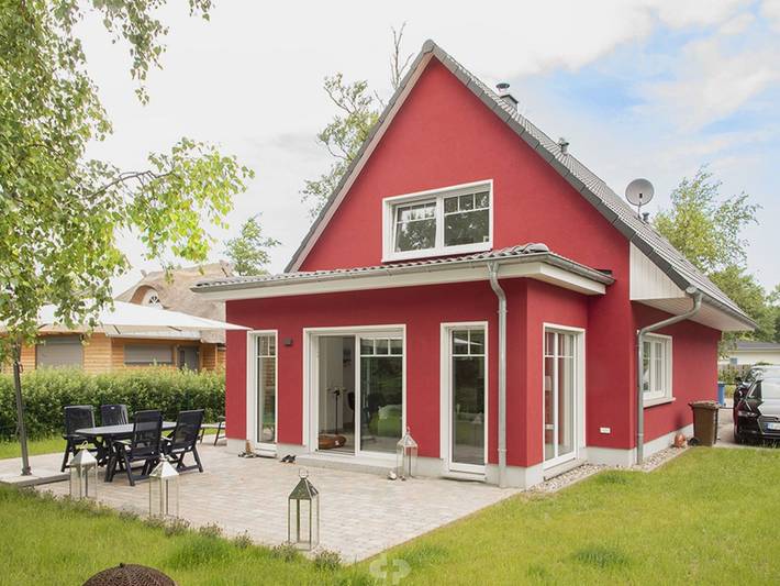 Ferienhaus für 4 Personen, mit Terrasse und Garten sowie Sauna in Dierhagen
