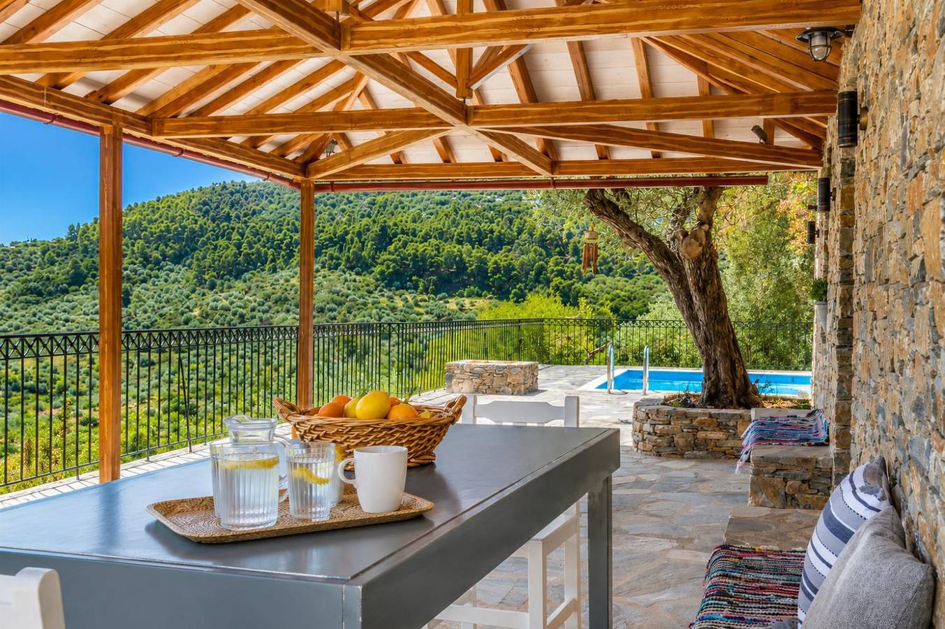 Villa per 4 persone con vista oceano in Sporadi