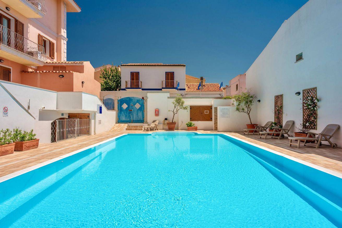 Entire apartment, Cristal Blu Studio4 in Santa Teresa di Gallura, Santa Teresa Gallura (Municipality)