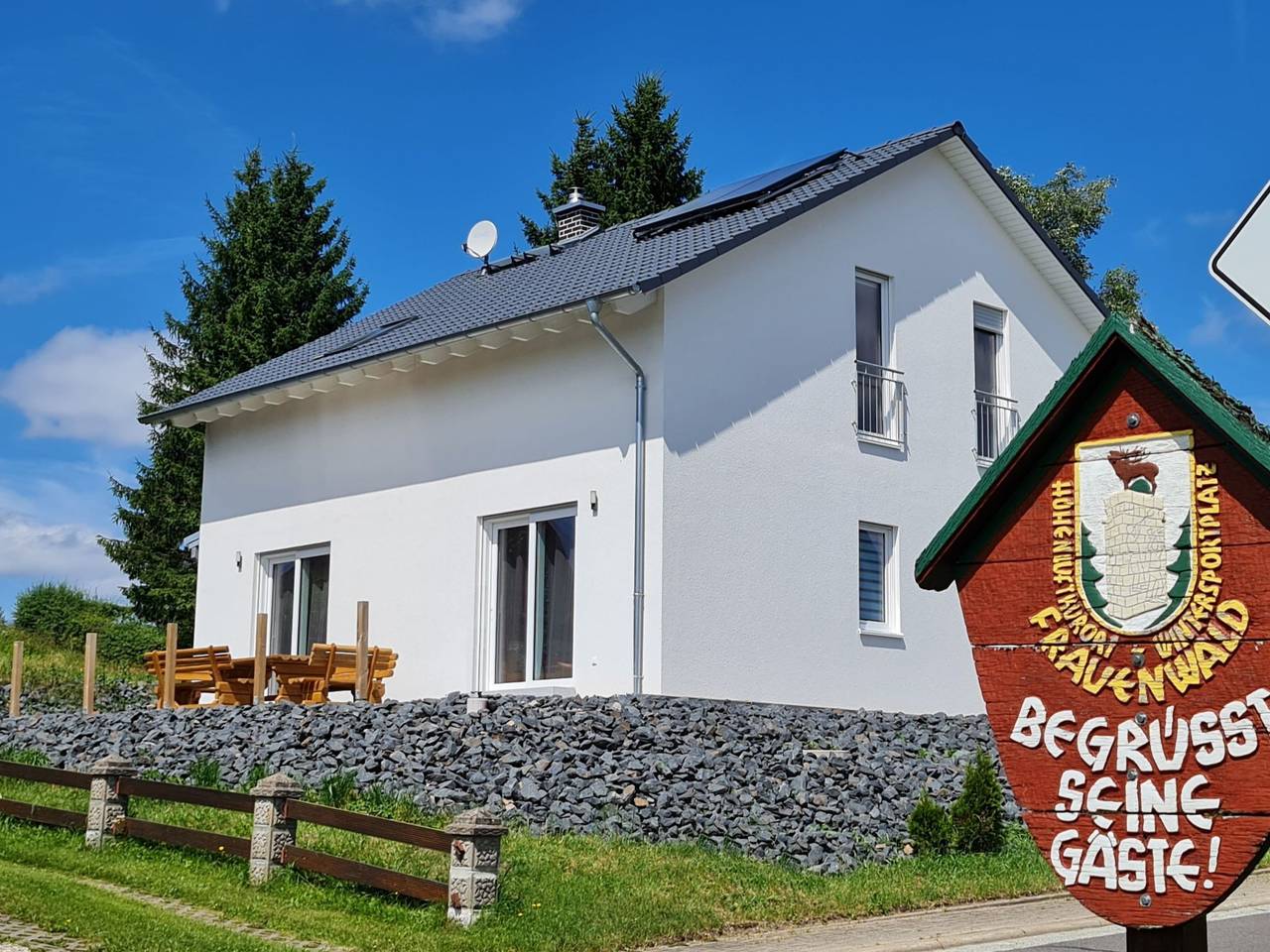 Wunderschönes Ferienhaus in Frauenwald mit Garten, Terrasse und Grill in Frauenwald, Rennsteig
