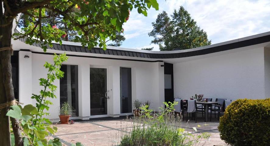 Ferienwohnung für 6 Personen, mit Terrasse und Garten
