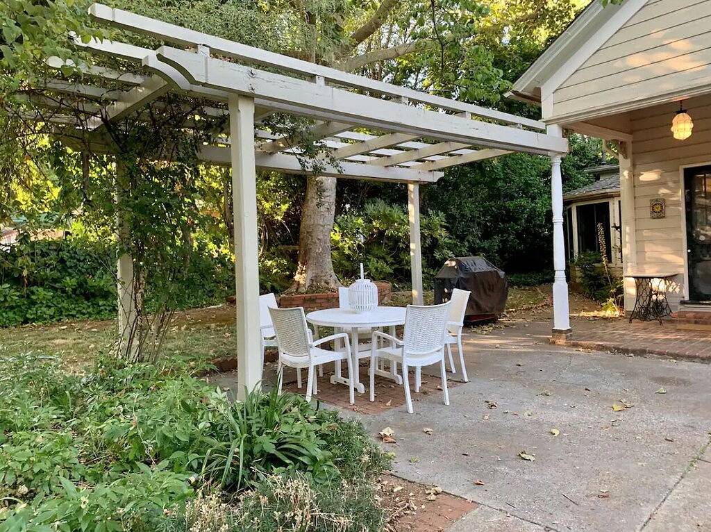 Elegant Victorian Walking Distance to Downtown Grass Valley in Grass Valley, Nevada County