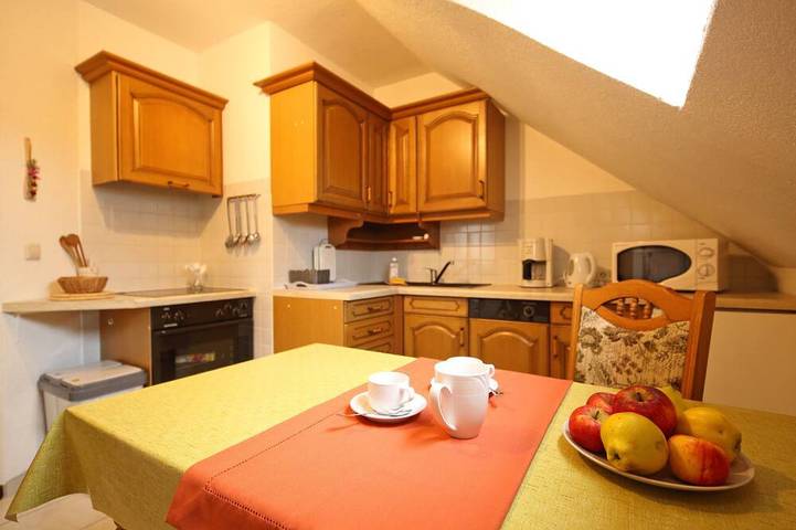 Ferienwohnung für 4 Personen, mit Balkon und Garten in Dreiheide