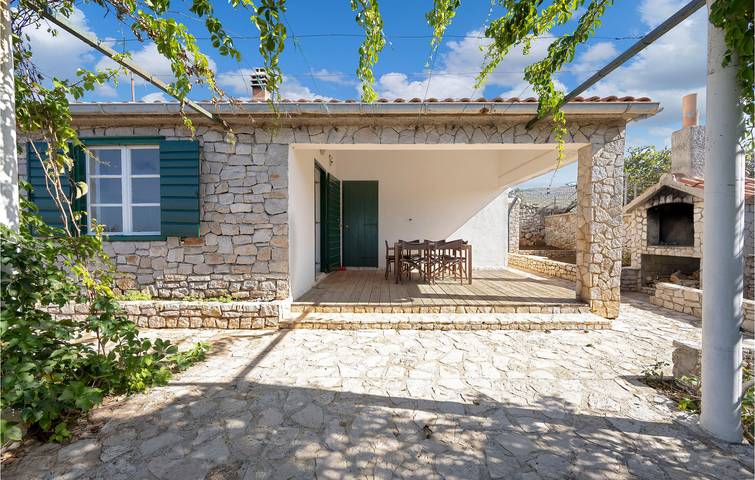 Acogedor apartamento con terraza, cocina y cerca de la playa in Kornati, Parque nacional Kornati