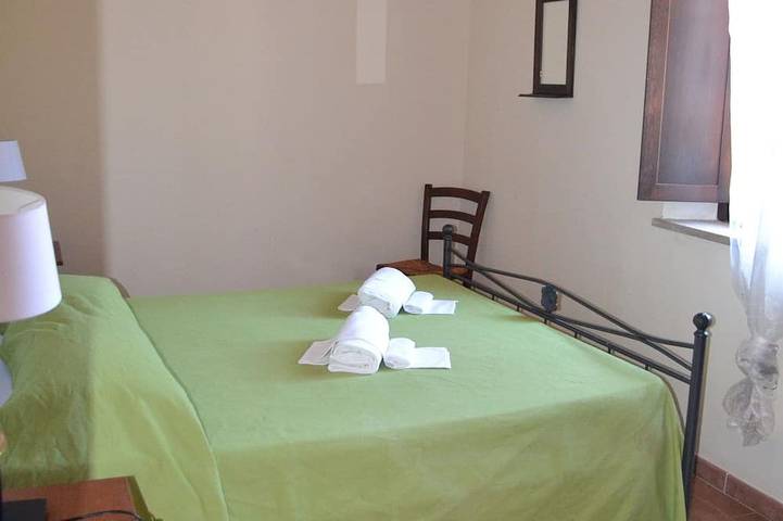 Elegante appartamento per 3 persone con piscina, A/C, TV e vista panoramica in Campiglia Marittima, Costa degli Etruschi