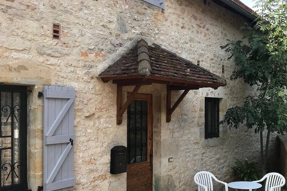 Appartement entier, Appartement spacieux, calme. Quercy. in Assier, Quercy