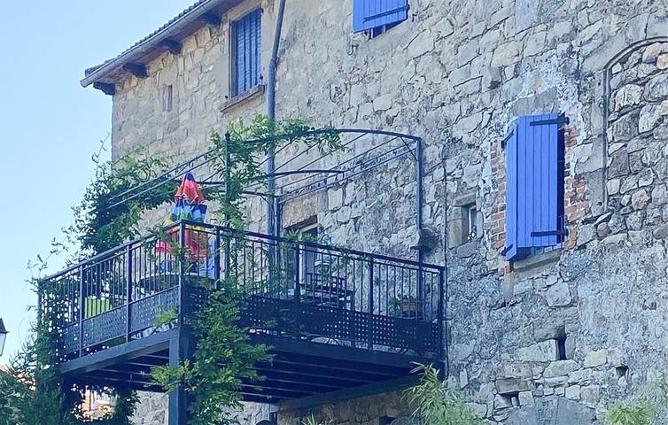 Location de vacances pour 5 personnes, avec Terrasse à Pied-de-Borne