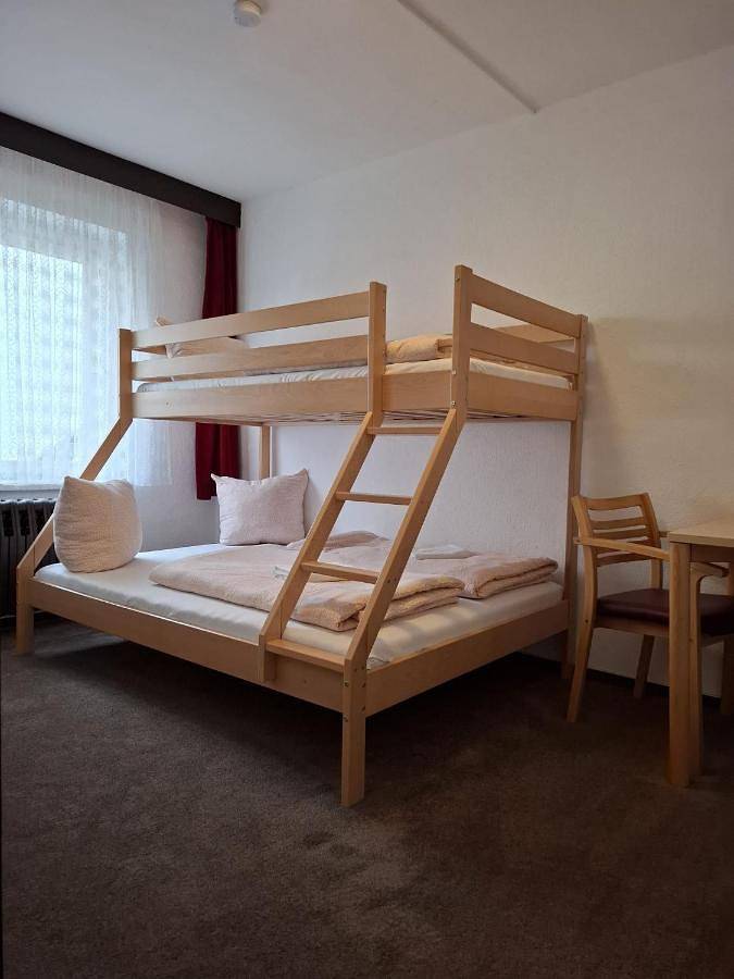 Hostel für 8 Personen, mit Ausblick in Sorge - 2