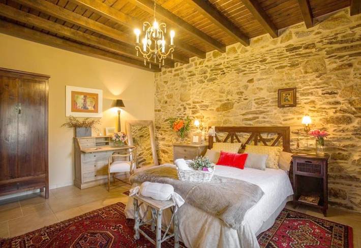 Casa para 2 personas, con piscina además de jardín y jacuzzi en Galicia