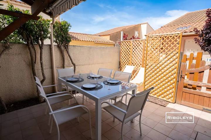 Villa für 6 Personen, mit Terrasse in Vias