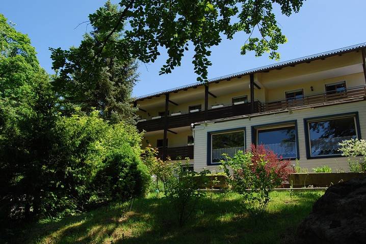 Ferienhaus für 2 Personen, mit Terrasse und Garten in Waldmünchen