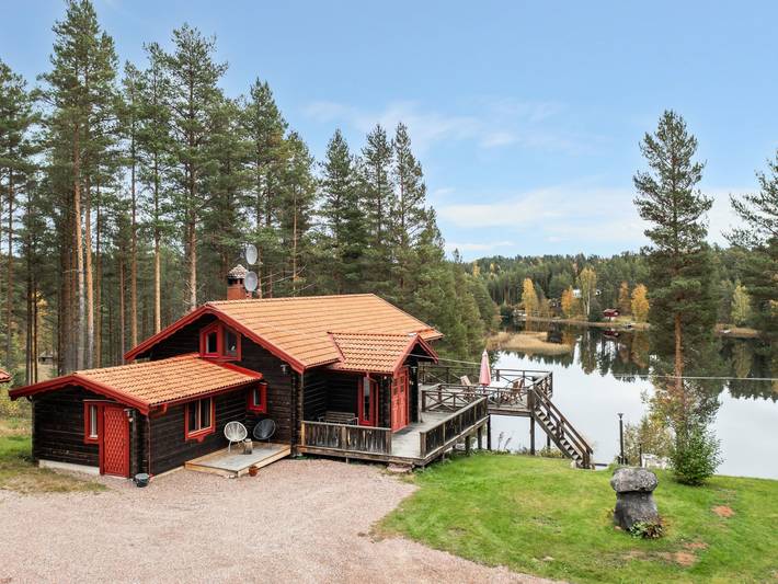 Ferienhaus für 6 Personen, mit Terrasse und Garten sowie Sauna und Seeblick in Dalarna