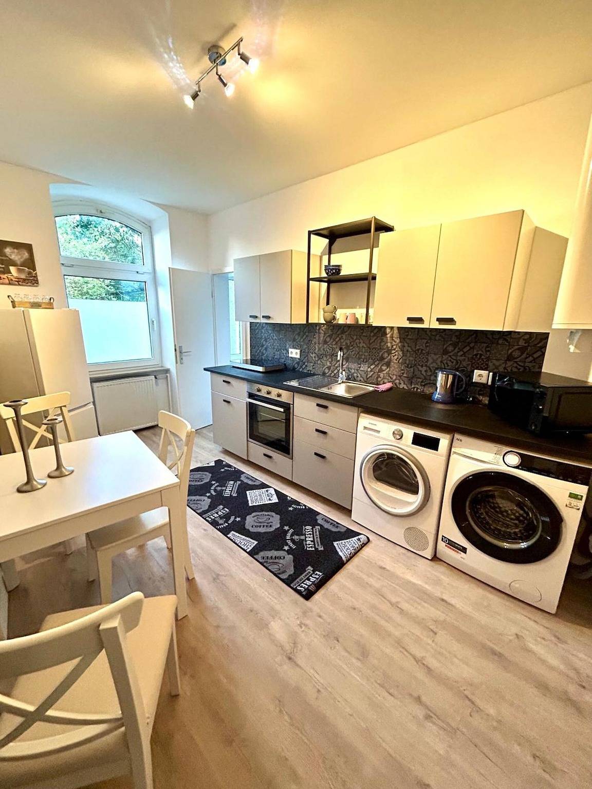 Apartamento entero, Apartamento 'Guest Welcome' en Kassel – Acepta mascotas, 1 dormitorio, 1 baño in Kassel, Hessisches Bergland