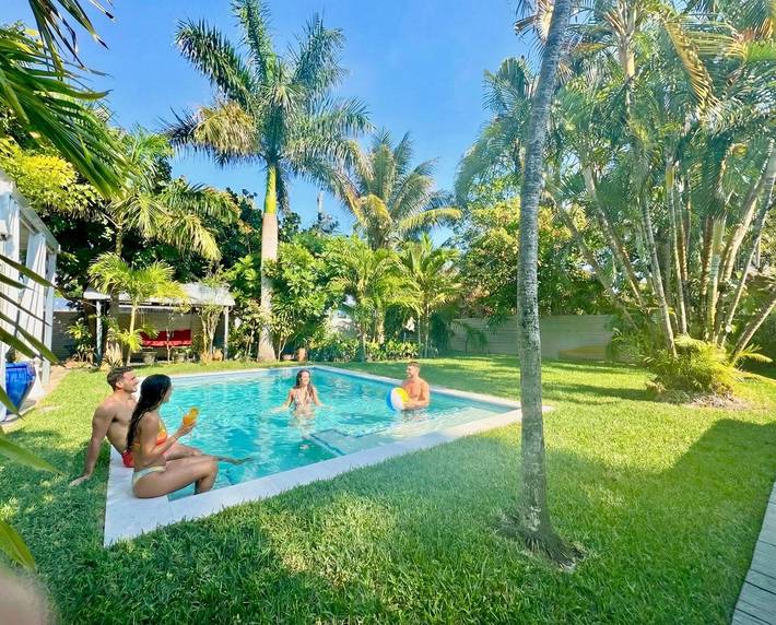 Vacation home for 6 people, with yard, kid friendly in Fort Lauderdale