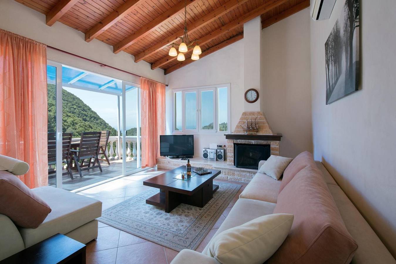 Entire apartment, Apartments Alexander Apartment with Sea View, Wi-Fi, and Air Conditioning in Corfu