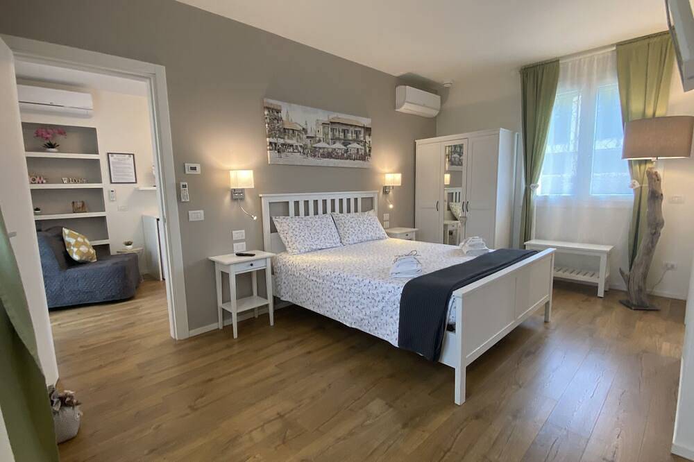 Entire apartment, Nature Home Apartment in Castelnuovo del Garda, Garda Mountains