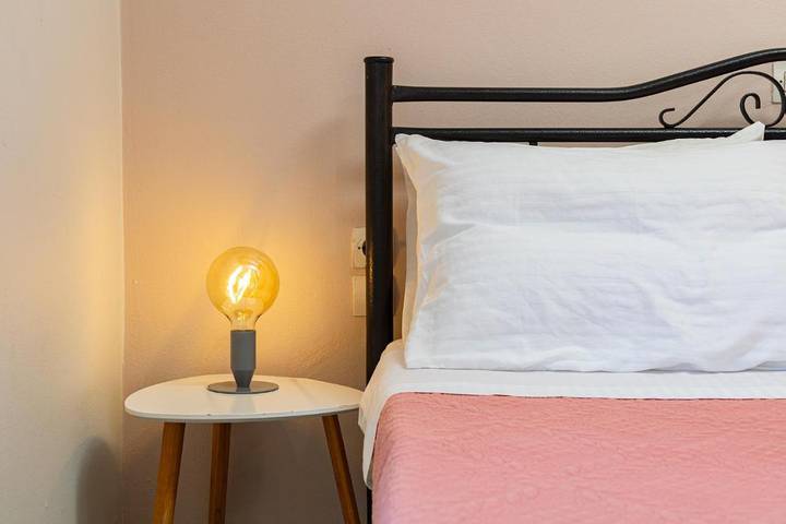 Gîte pour 5 personnes, avec balcon ainsi que vue et jardin dans Palaiochora - 3