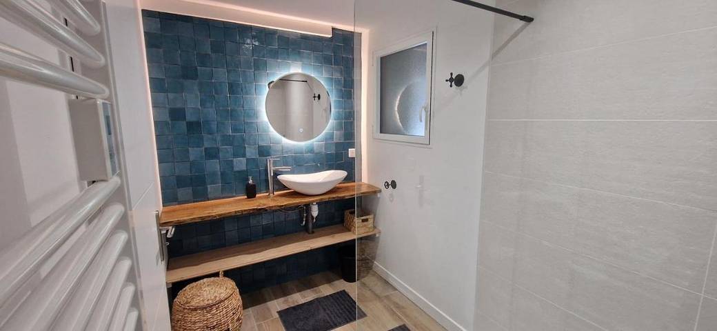 Location de vacances pour 4 personnes, avec jardin ainsi que piscine et jacuzzi à Monistrol-sur-Loire - 2