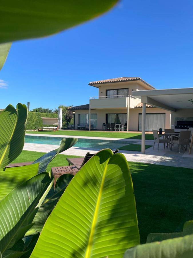 Villa in Navata, Oberampurien