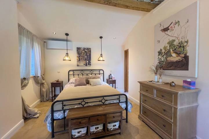 Location de vacances pour 2 personnes, avec terrasse ainsi que piscine et jardin à Siorac-en-Périgord - 3