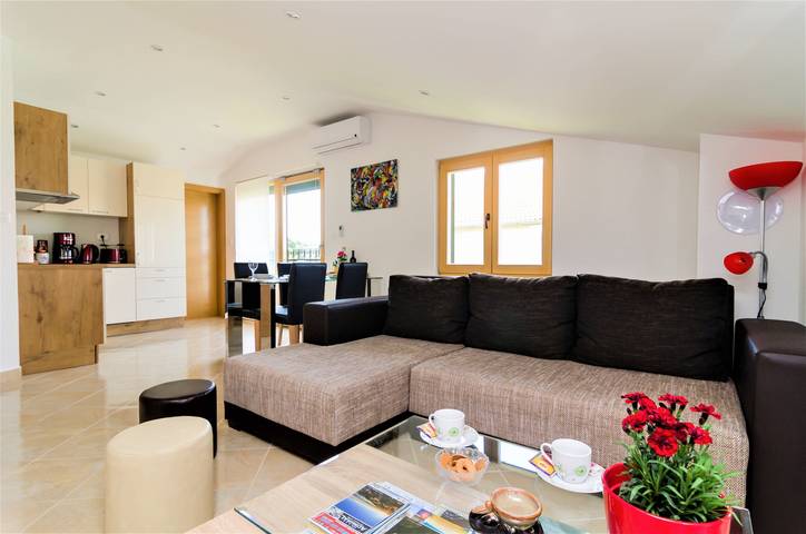 Ferienwohnung für 4 Personen, mit Balkon und Pool - 1