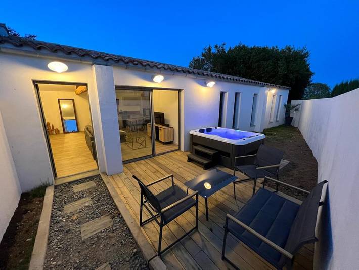 Location de vacances pour 8 personnes, avec jacuzzi à Marsilly - 2