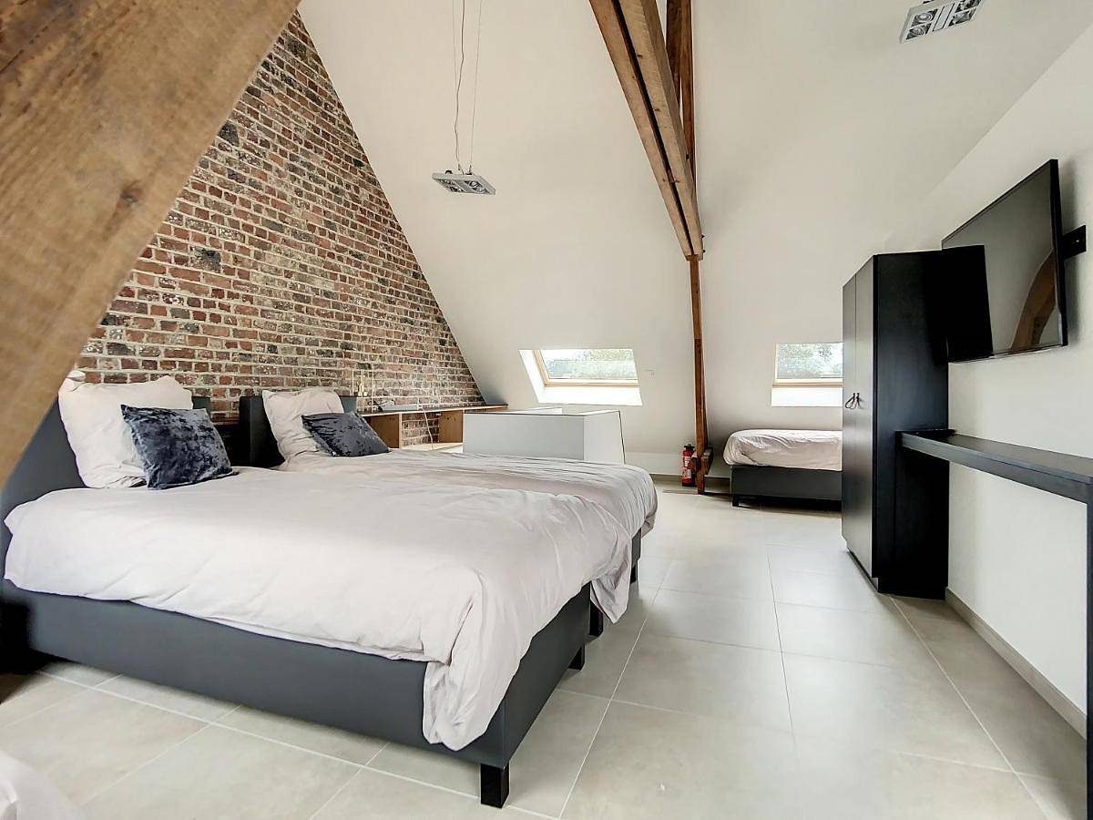 Four-Bedroom House in Lessines, Hainaut