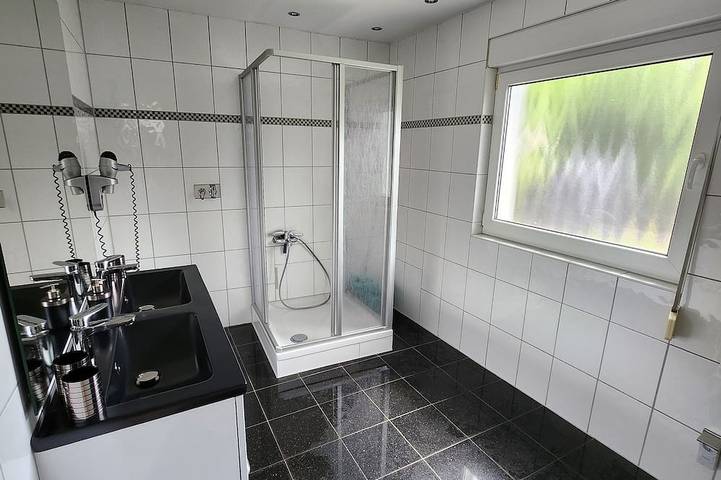 Ferienhaus mit Sauna  eingezäunt,super für Urlaub mit Hund in Strandnähe. in Grambin, Vorpommern Greifswald