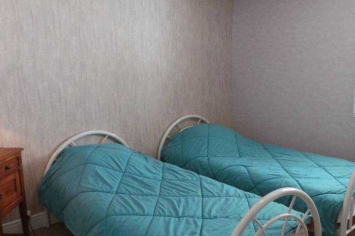 Gîte pour 6 personnes, avec jardin et piscine, animaux acceptés à Creuzier-le-Neuf - 4