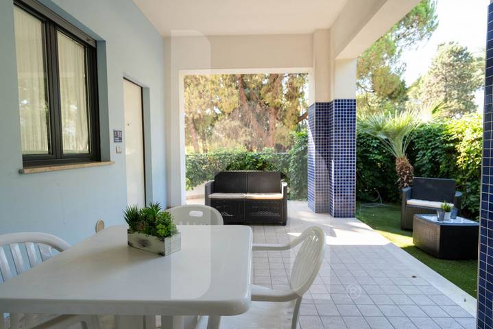 Ganze Wohnung, Ferienwohnung für 4 Personen mit Balkon/Terrasse in Foggetta, Pineto