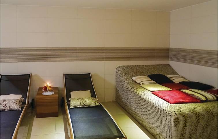 Ganze Ferienwohnung, Ferienwohnung für 7 Personen mit Terrasse in Untersteiermark