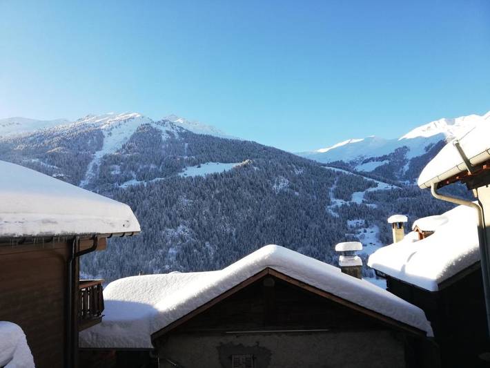 Gîte pour 6 personnes, avec Balcon et Terrasse ainsi que Jardin et Vue dans Sarreyer
