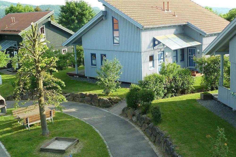Familienfreundl. Ferienhaus im Ferienpark-Hagbuegerl Plus Badespaß im Aquafit in Waldmünchen, Ostbayern