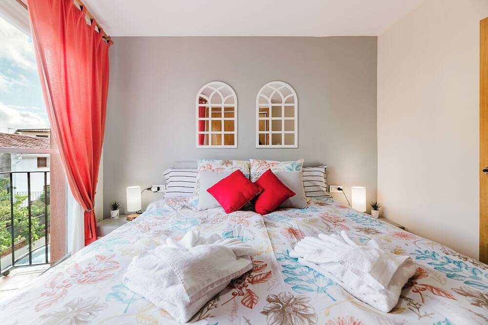 Cozy house in the heart of Caudiel, 100 meters from the greenway Ojos Negros. in Caudiel, Castellón Province