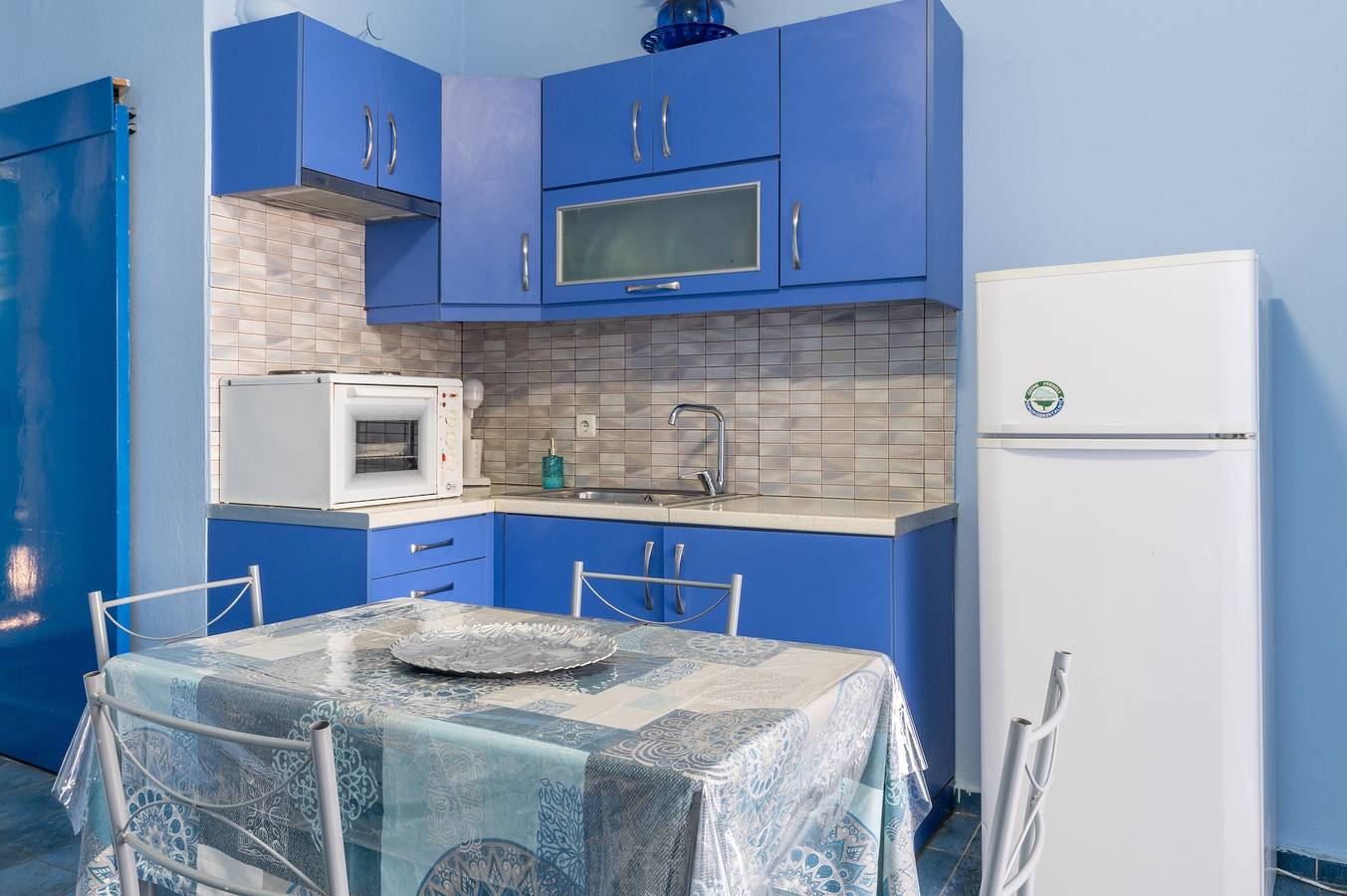 Entire apartment, Apartment 'Posidonas' with Sea View, Wi-Fi and Air Conditioning in Islands of Attika region