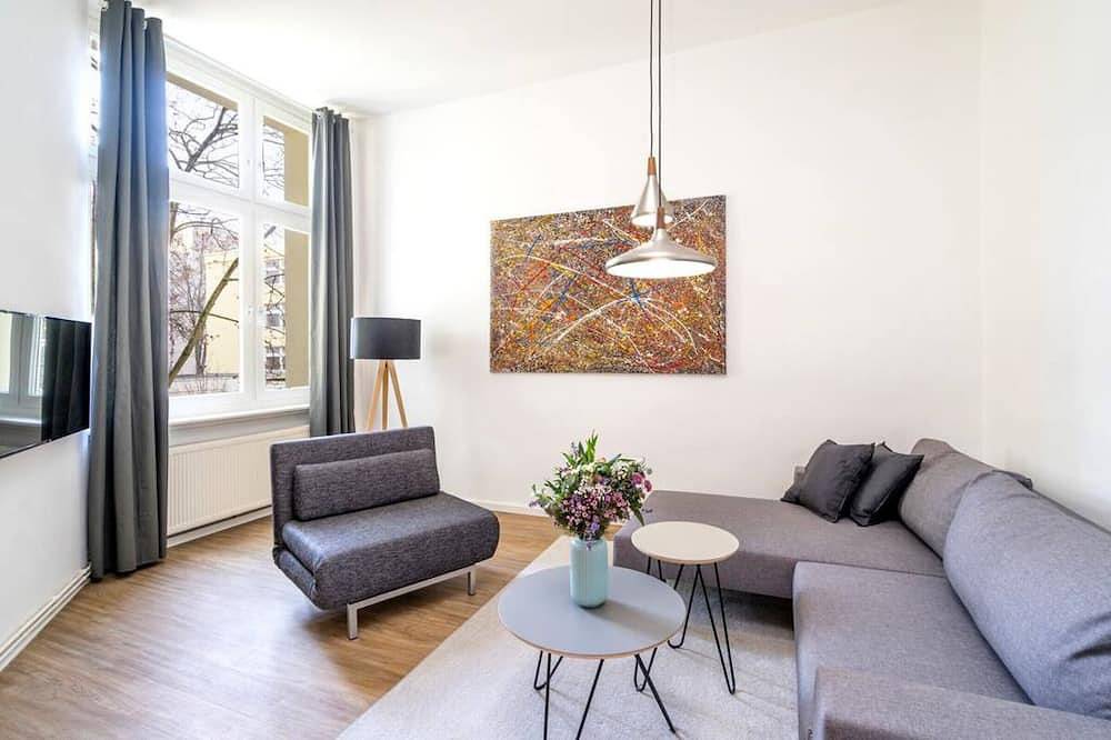 Apartamento entero, 1-Bedroom Apartment 70sqm with a cozy living room(3) in Berlin Wedding, Berlín