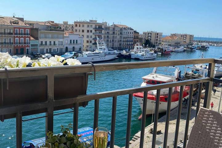 Gîte pour 2 personnes, avec balcon dans Office de Tourisme de Sète