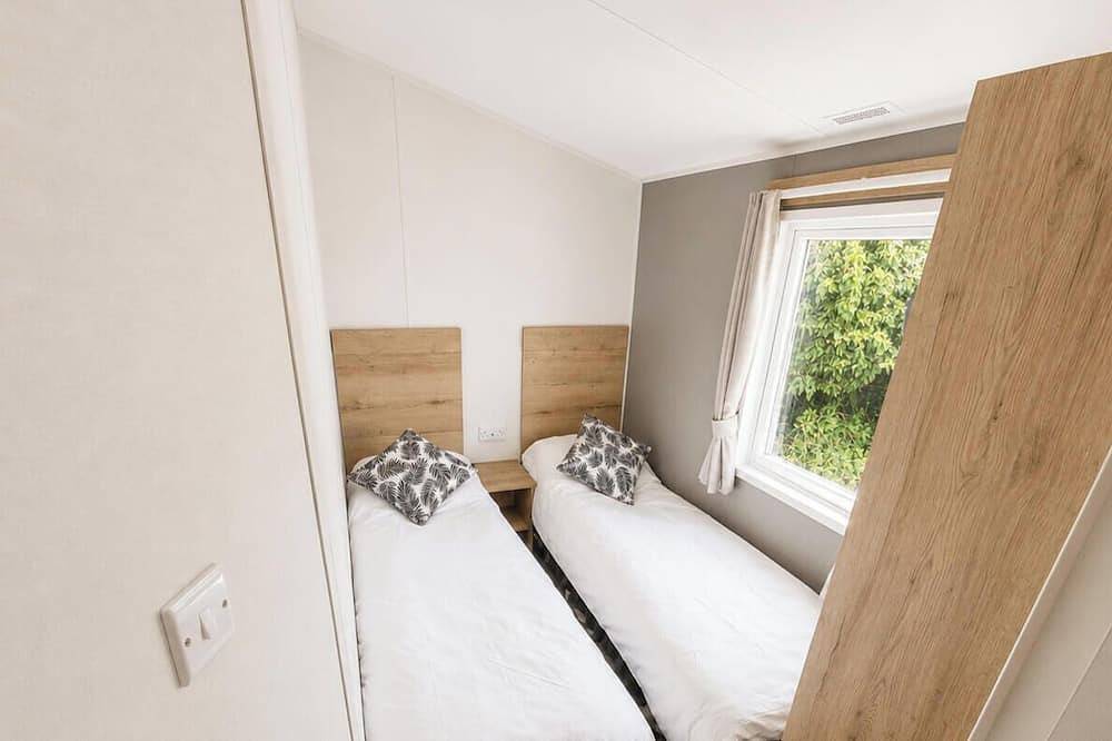 Mkrj Luxury – Parkdean Camber Sands – Sleeps 8 - Pet Friendly in Camber Sands, Camber
