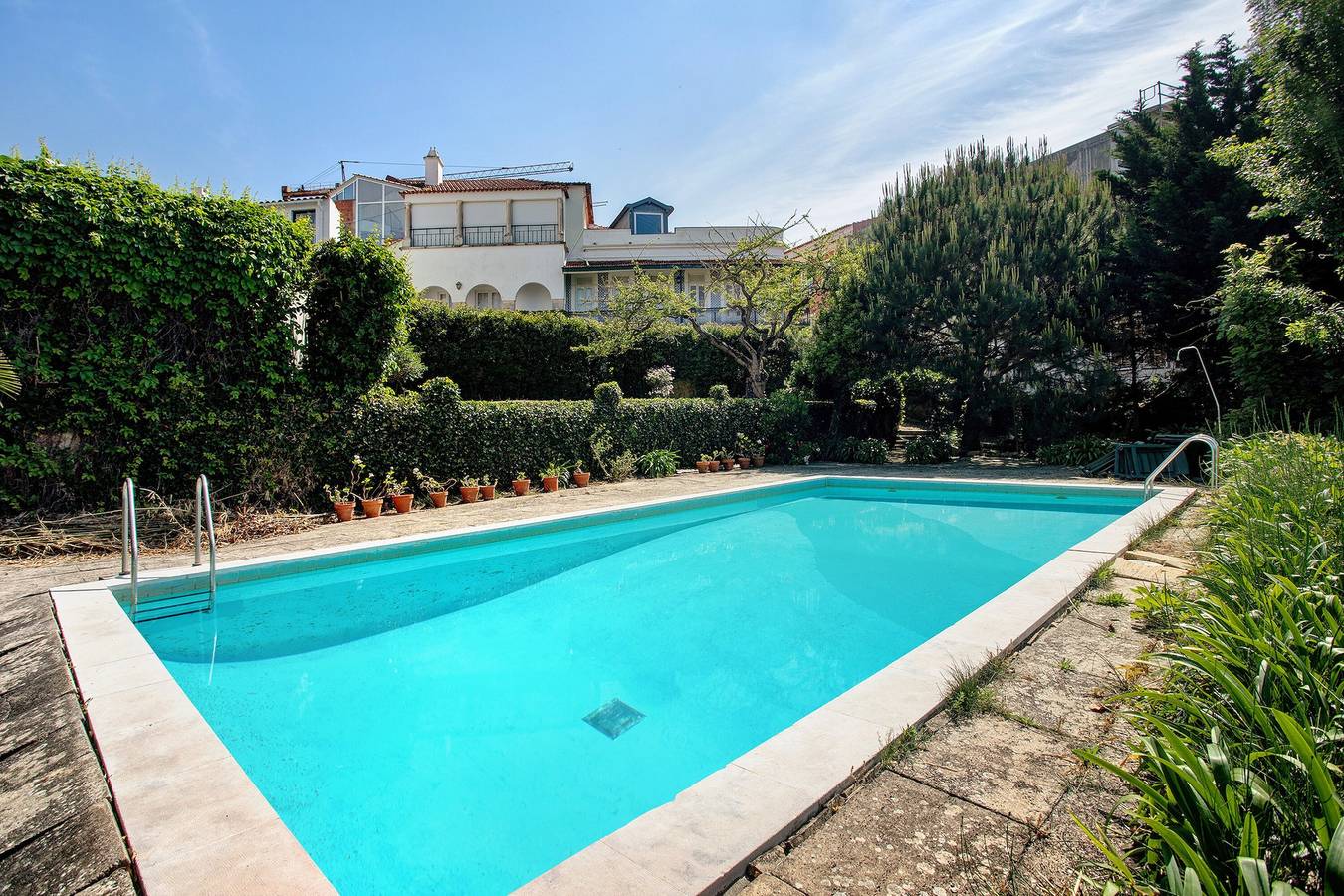 Casa de férias 'Casa Da Ladeira - São Martinho' com vista para o mar, piscina partilhada e Wi-Fi in Praia de São Martinho do Porto, São Martinho do Porto