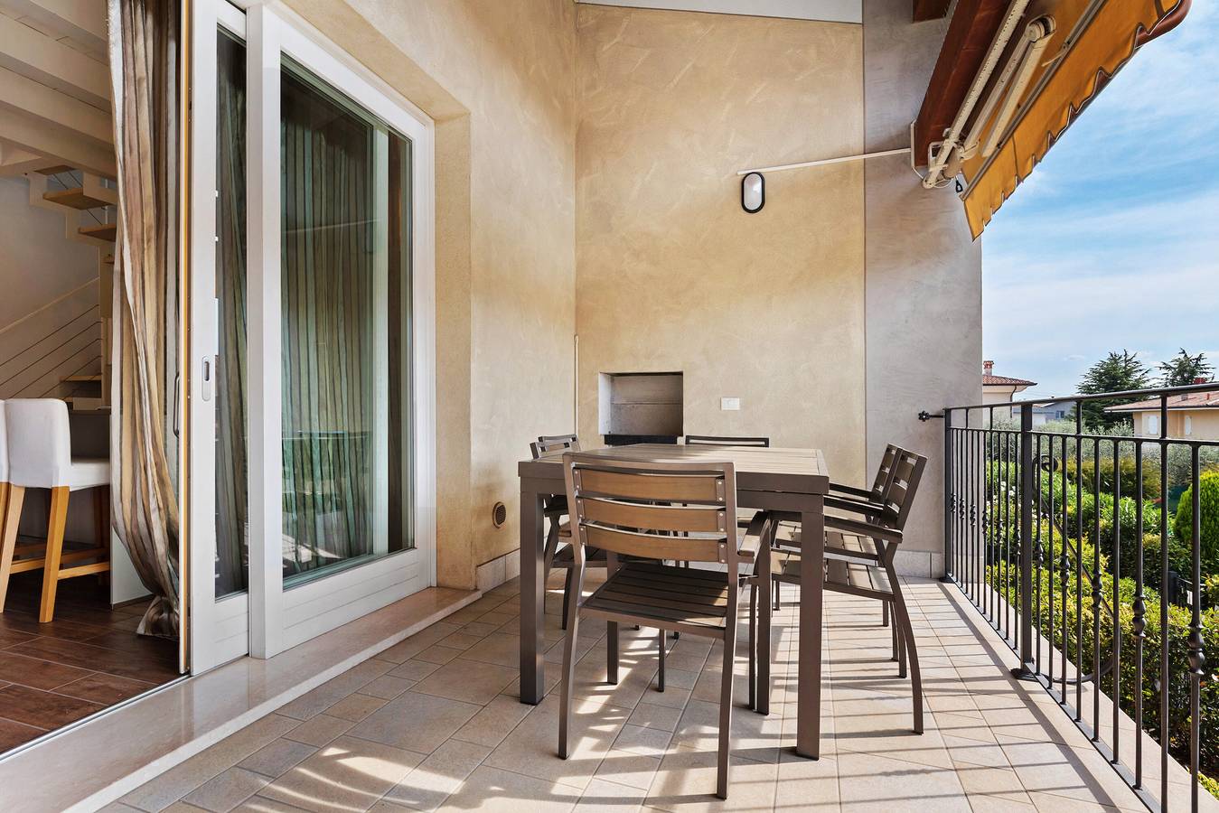 Appartamento intero, Appartamento 'Castello A Raffa' con Vista Montagna, Wi-Fi e Aria Condizionata in Puegnago del Garda, Prealpi Gardesane