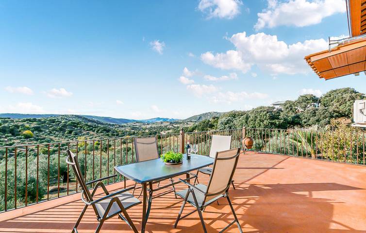 Luxuriöses Apartment am Pool mit WiFi & AC in Villanueva del Rey, Sierra Morena