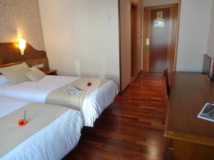 Hôtel pour 2 personnes, avec jardin à Oleiros (Espanha) - 3