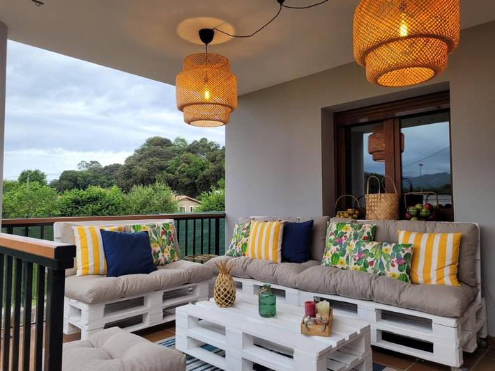 Apartamento para 9 personas, con Balcón y Jacuzzi además de Terraza y Jardín en Posada de Llanes