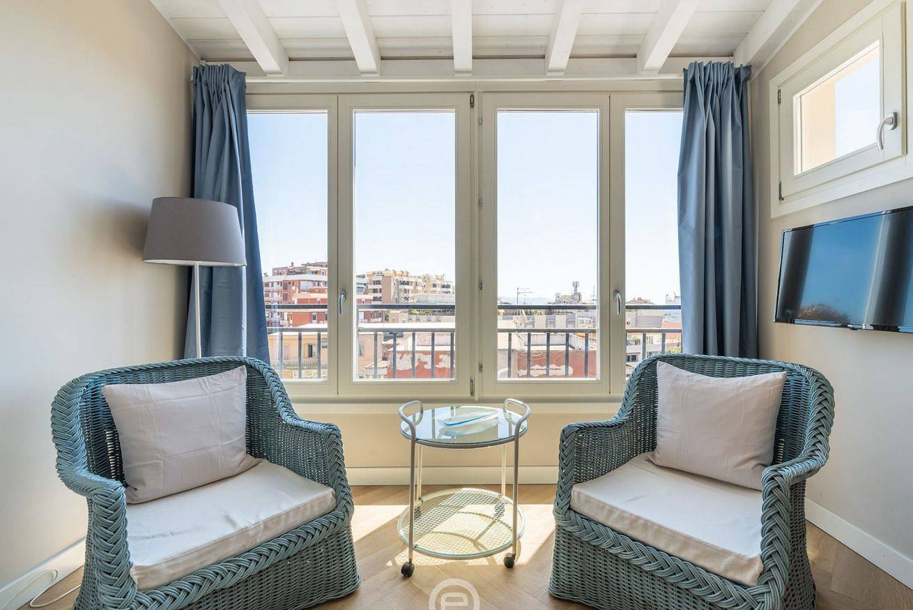 Ganze Wohnung, Ferienwohnung für 2 Personen mit Balkon/Terrasse in Bonaria, Cagliari