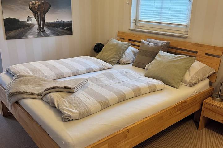 Ganze Wohnung, Moderne, großzügige, hochwertig eingerichtete, Ferienwohnung für 2-3 Personen in Sehlen, Bergen auf Rügen und Umgebung