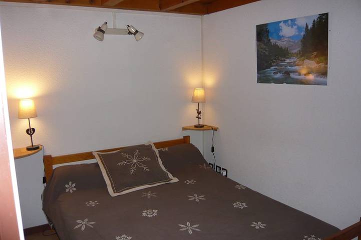 Appartement entier, Beau triplex avec balcon et vue sur la montagne, proche ski- Accès Wifi in Saint-Lary-Soulan, Parc national des Pyrénées